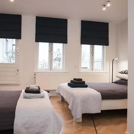 Oda ve Kahvaltı Kuwadro Centrum 2*